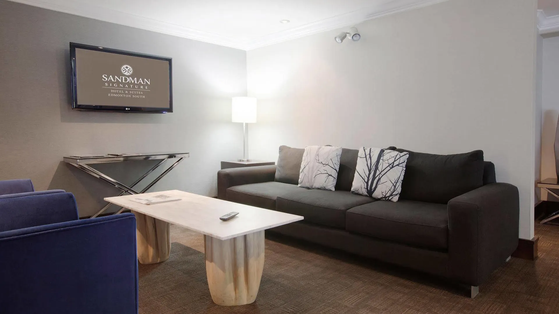 Sandman Signature Edmonton South Hotel