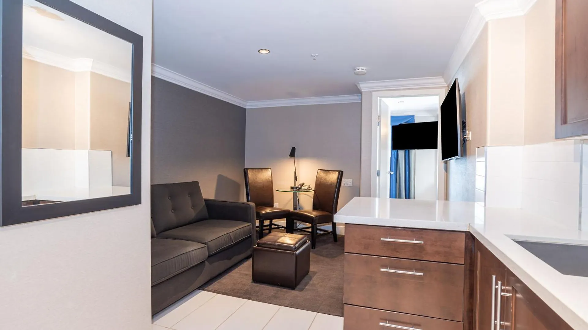 Sandman Signature Edmonton South Hotel